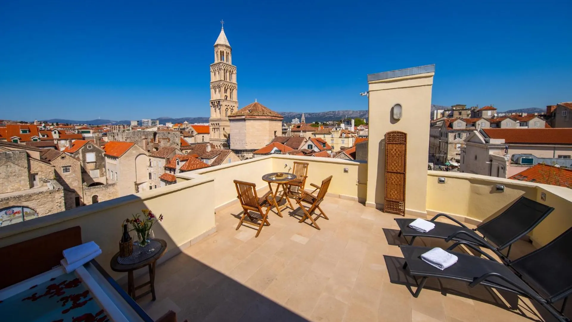 Terazza Grande In Diocletian Tower Daire Split