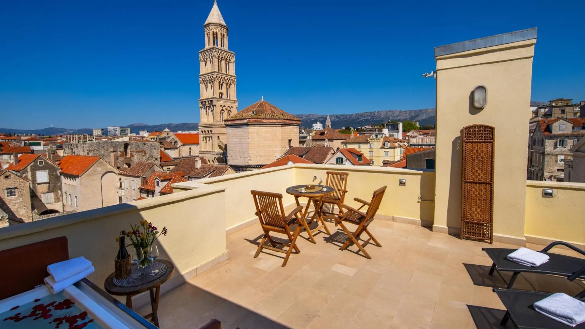 Terazza Grande In Diocletian Tower 0*, Split