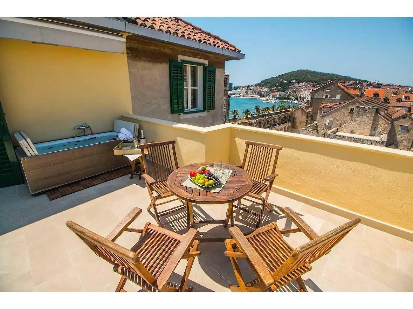Terazza Grande In Diocletian Tower Daire Split