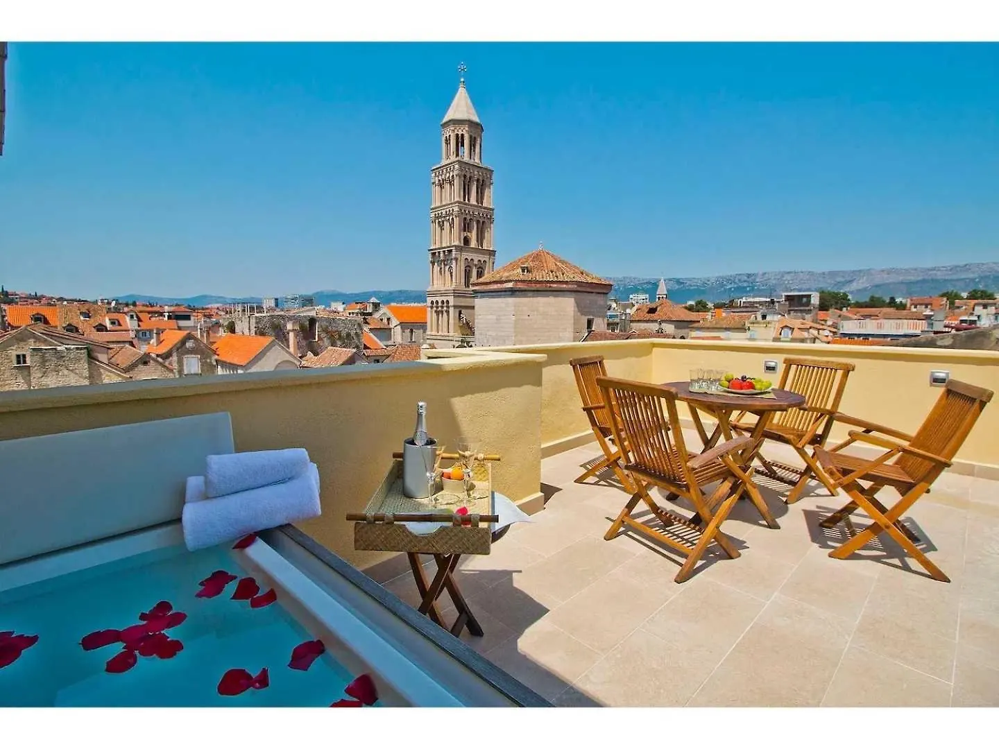 Terazza Grande In Diocletian Tower Daire Split