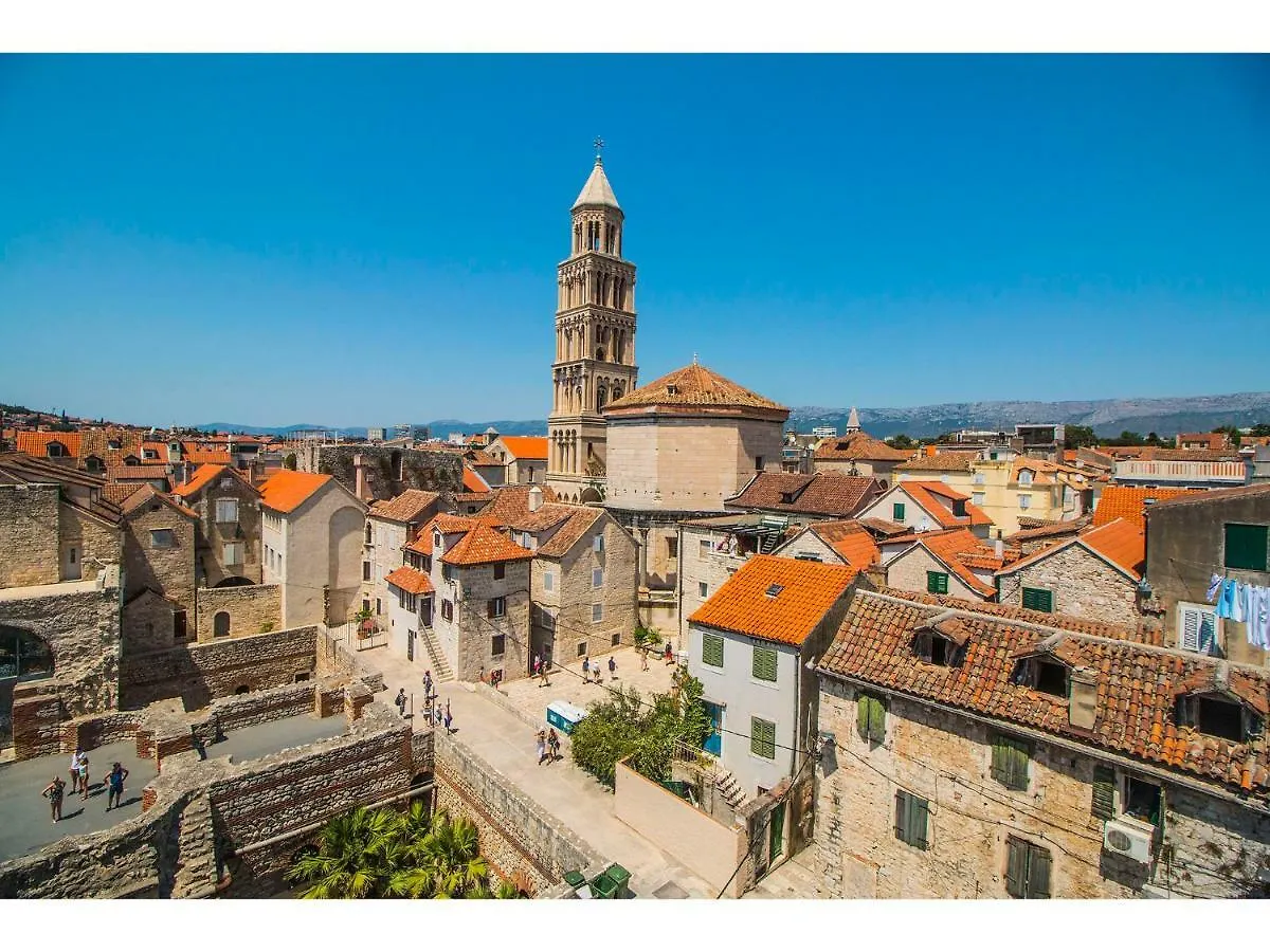 Terazza Grande In Diocletian Tower Daire Split